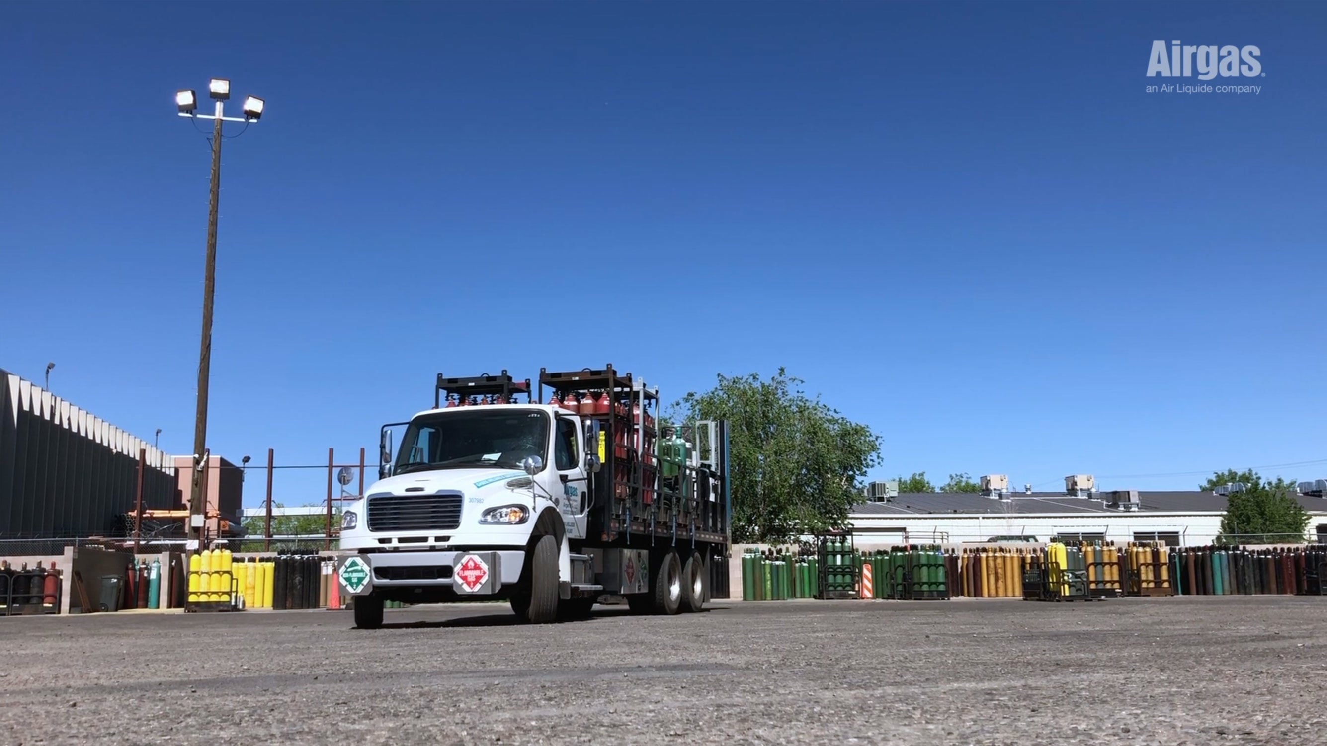 a-day-in-the-life-of-an-airgas-packaged-gas-route-driver-on-vimeo