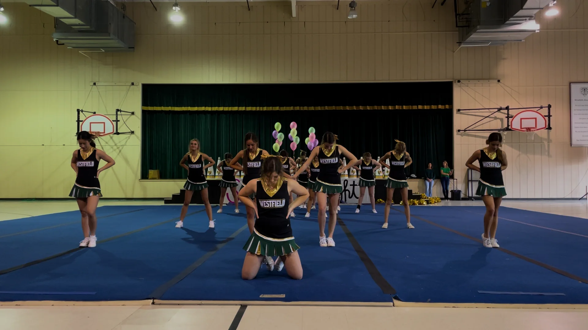 Varsity Cheer Routine on Vimeo