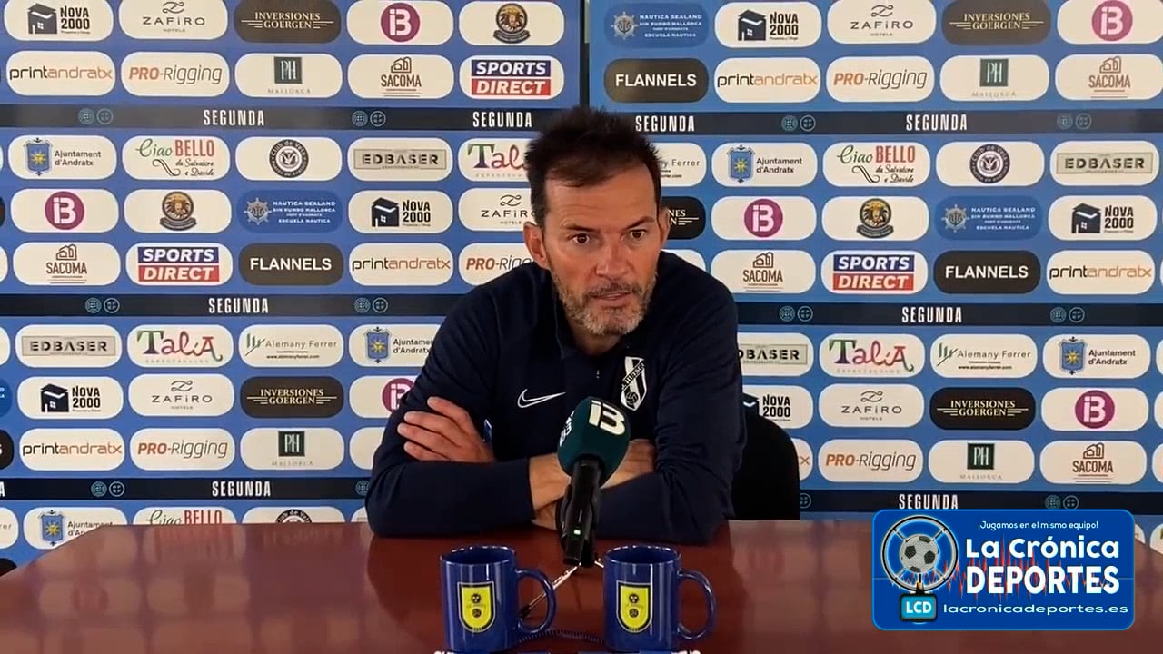 DANI ASO (Entrenador Huesca B) CE Andratx 2-0 SD Huesca B / J 10 / 2ª RFEF - Gr 3 / Fuente Twitter Huesca B