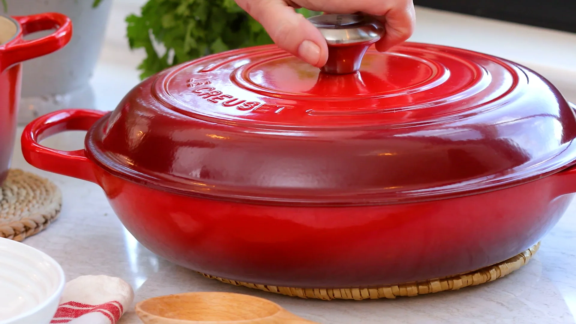 Нельзя готовить в алюминиевой посуде