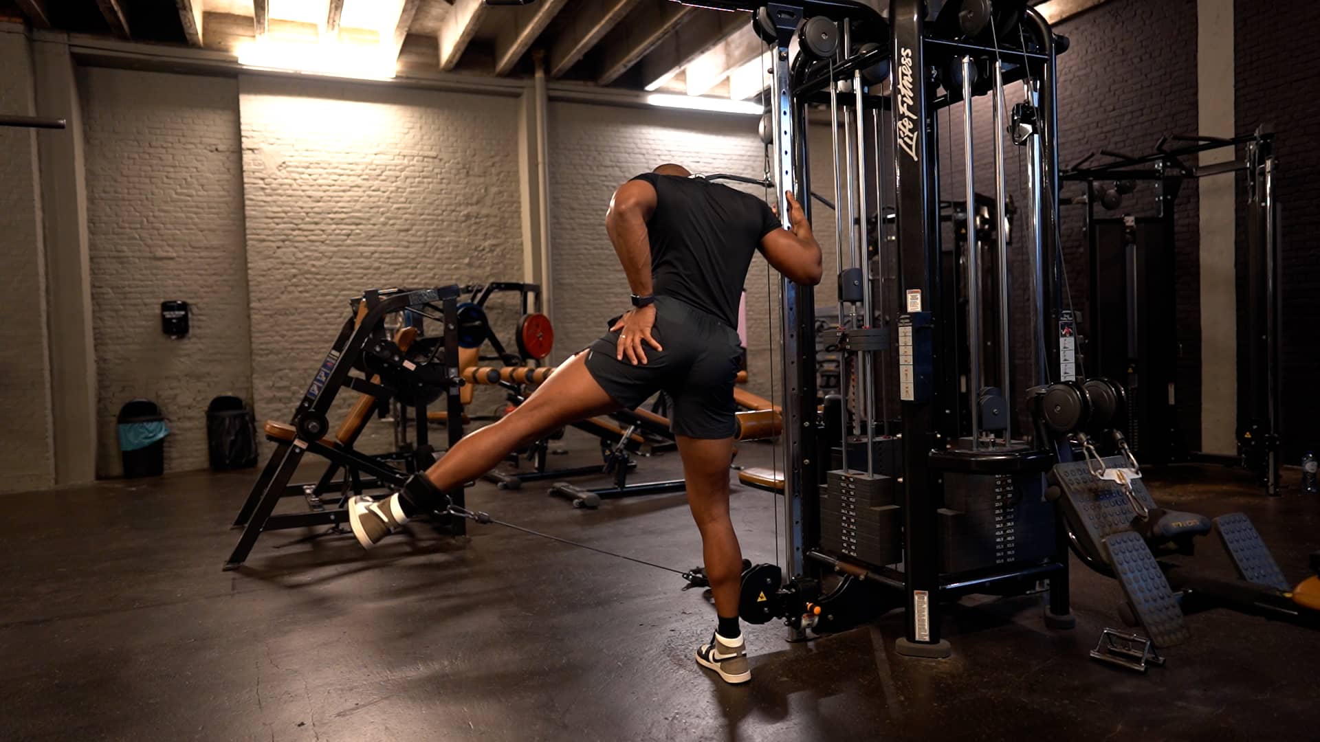 Cable Side Leg Raises on Vimeo