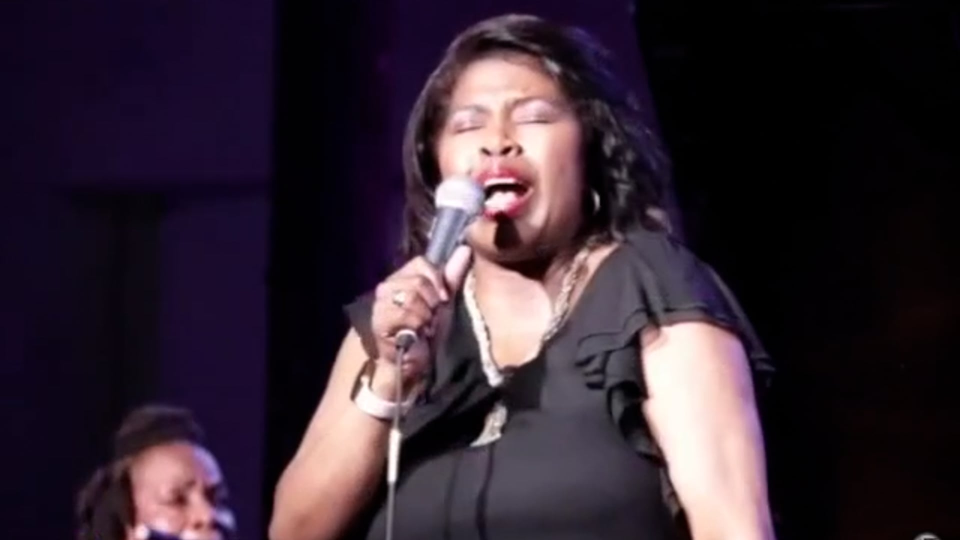Richarda Abrams sings God Has Smiled On Me