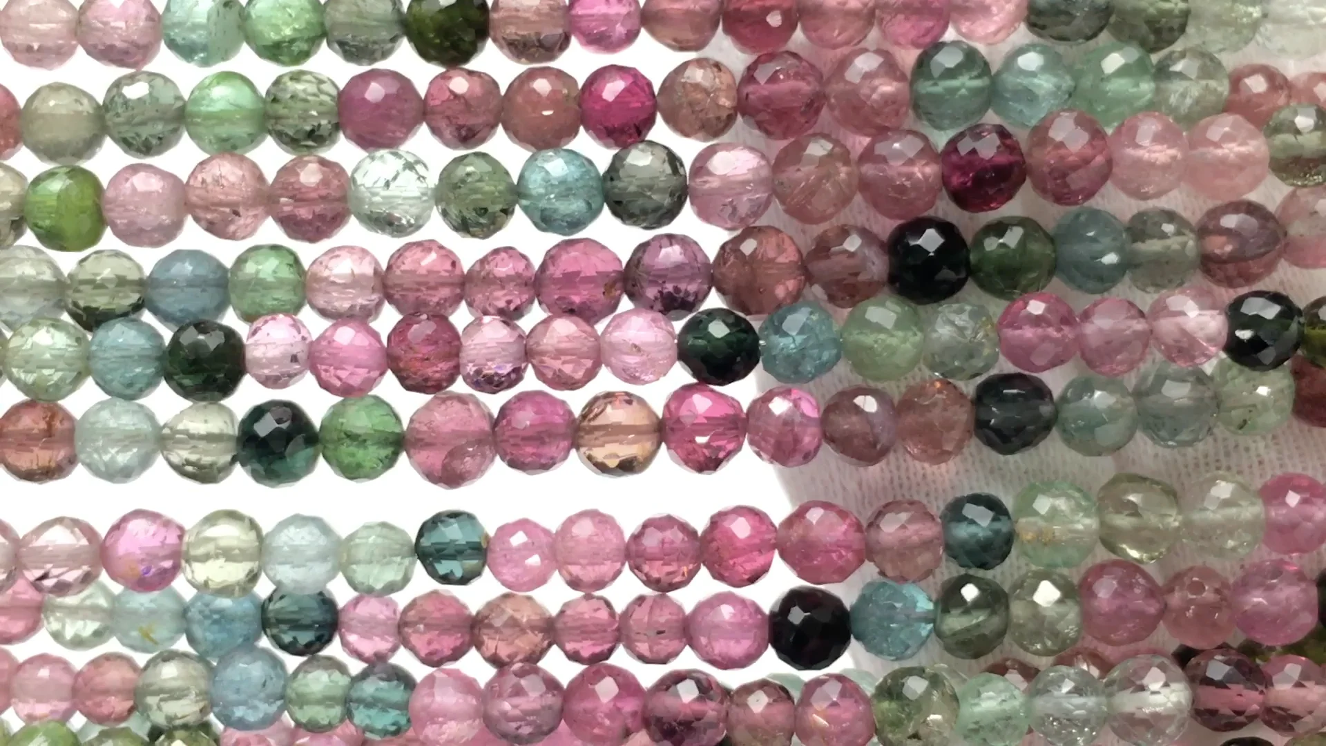 トルマリン (マルチカラー) ラウンドカット4mm カラー トルマリン (マルチカラー) ラウンドカット4mm カラー