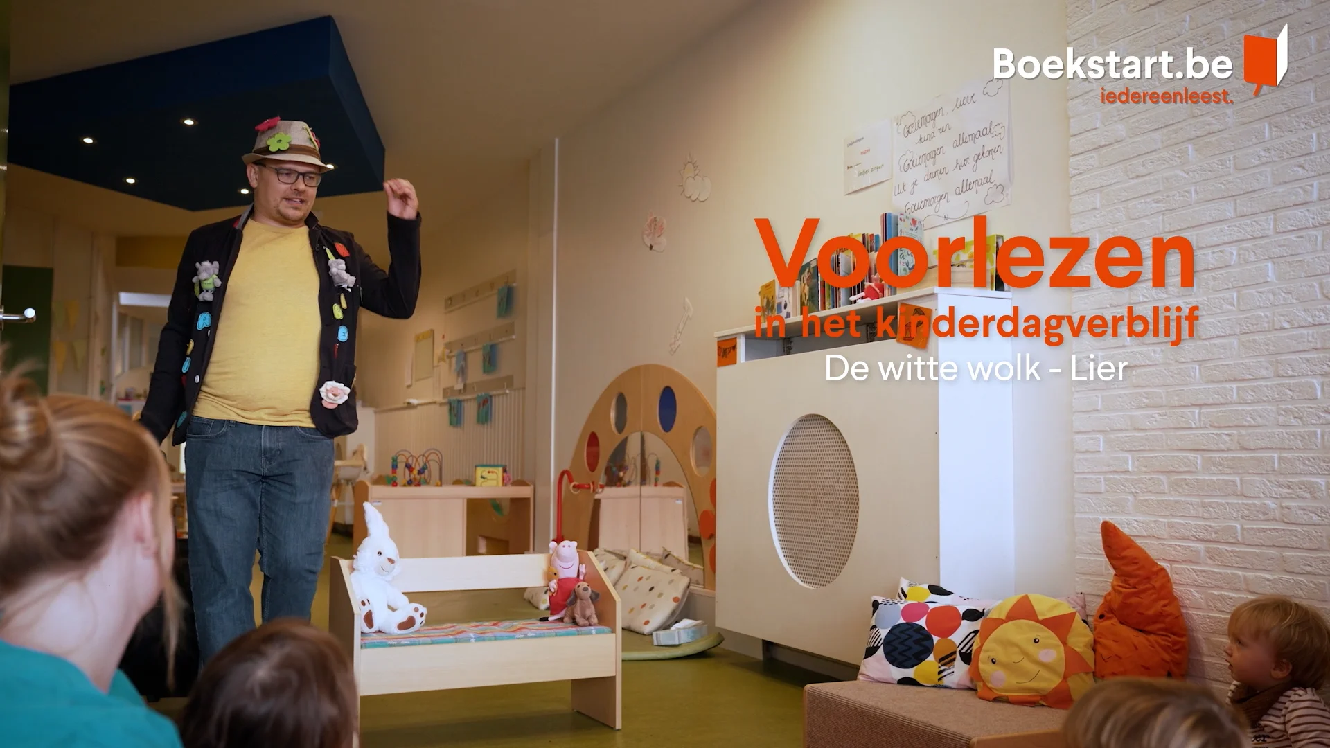 Voorlezen in kinderdagverblijf De Witte Wolk on Vimeo