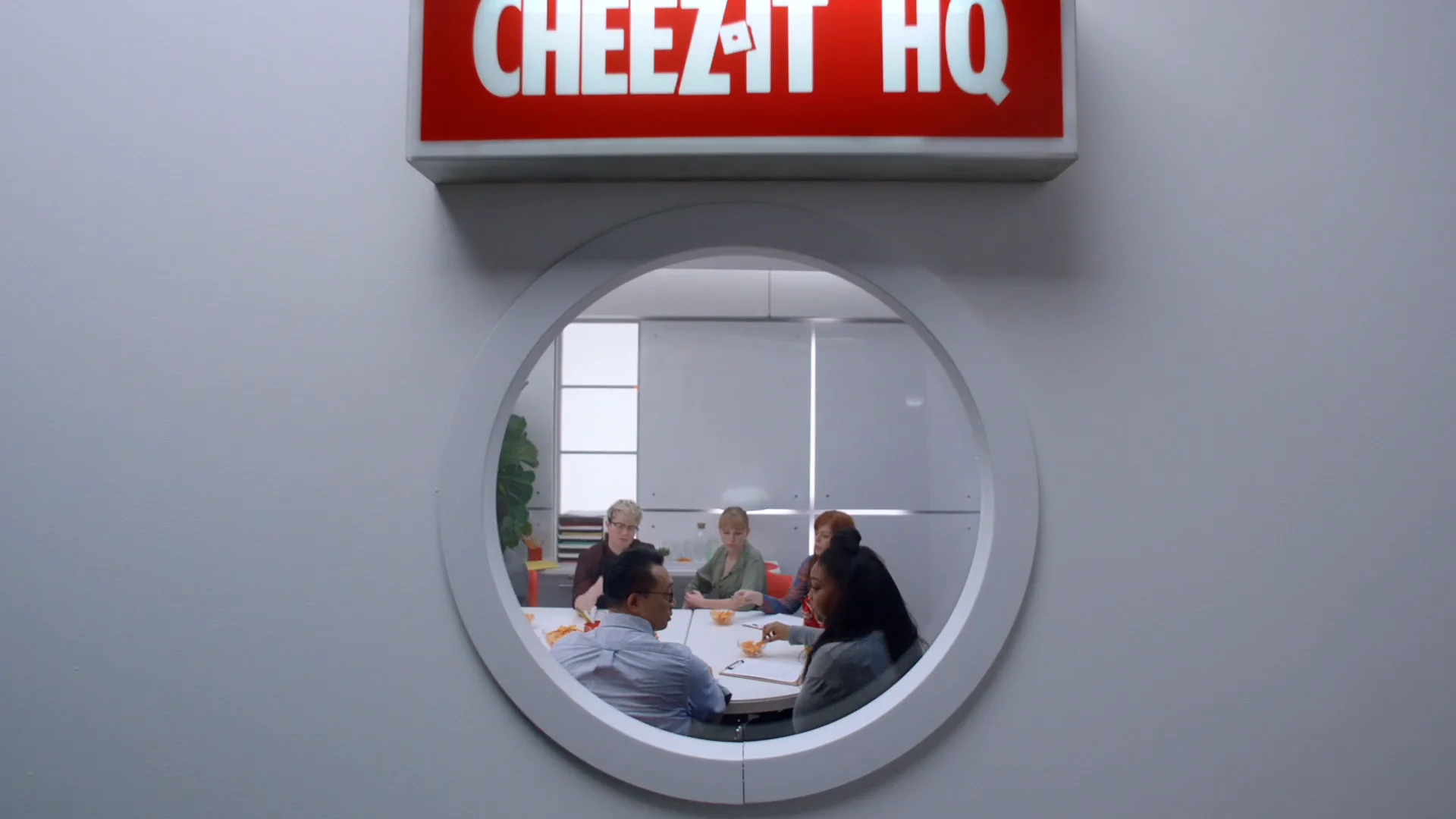 CheezIt Snap'd Taste Test alt 30 on Vimeo