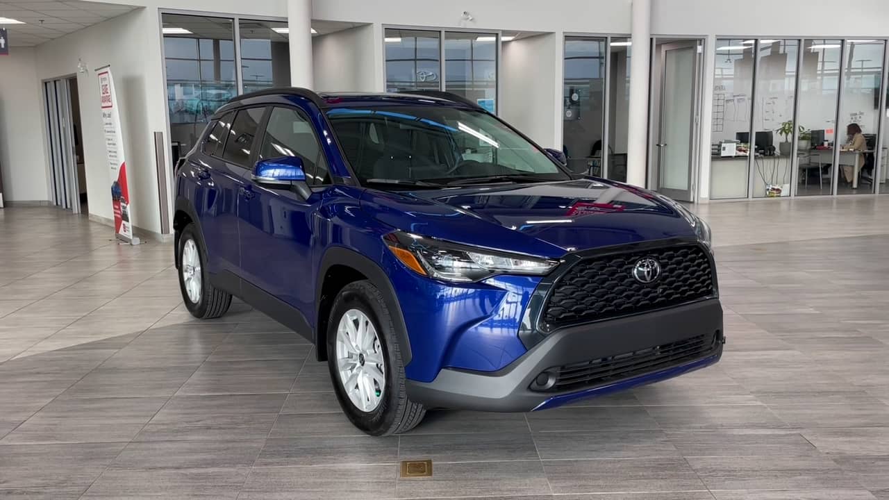 Blue Crush Metallic 2022 Toyota Corolla Cross LE LE Premium AWD Review