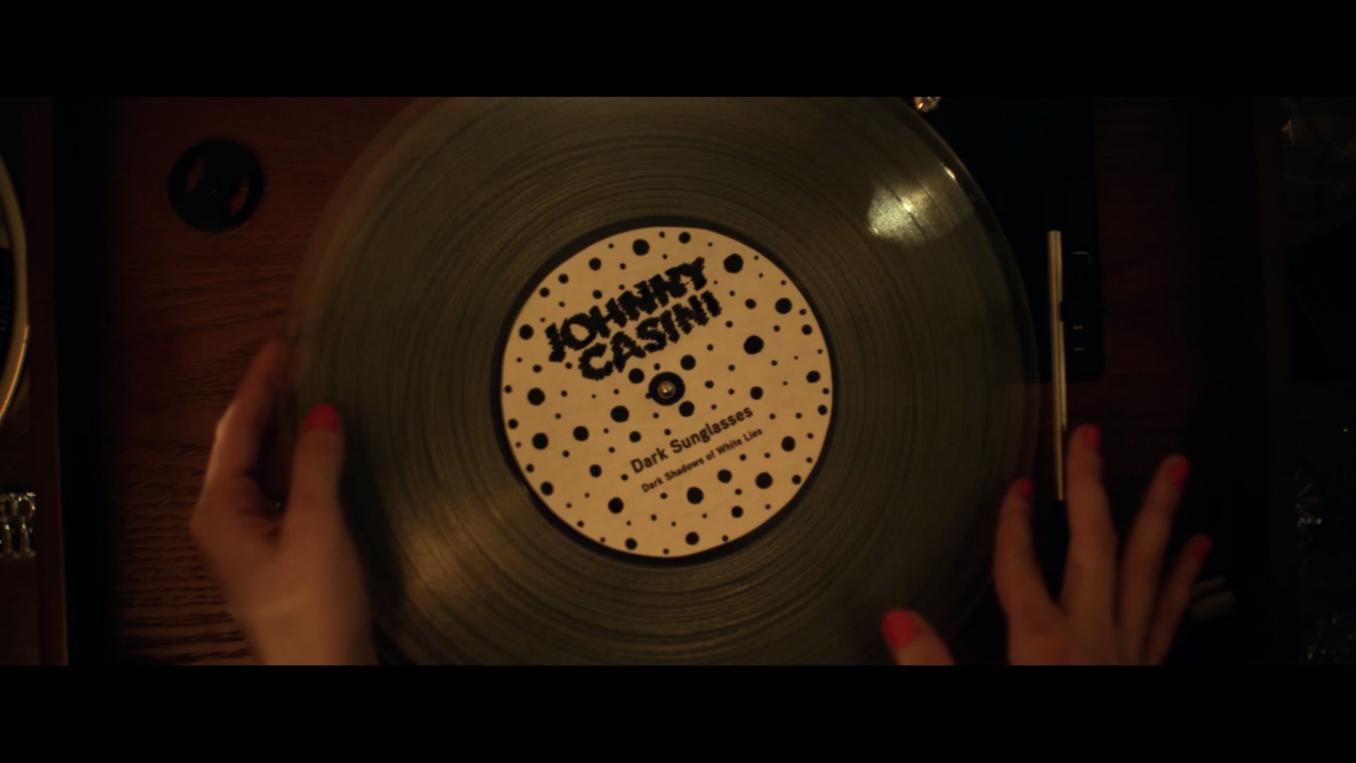 Johnny Casini - DARK SUNGLASSES.mp4