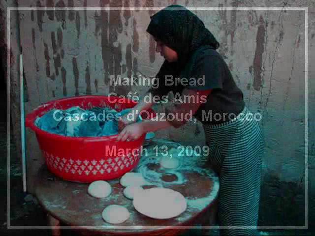 Making Bread/Khobz, Café des Amis