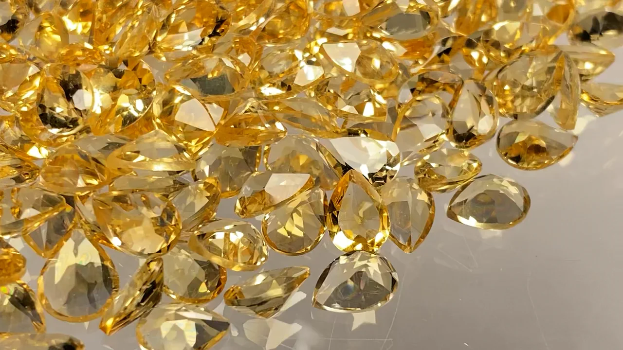 【レア】大粒シトリン　ペアシェイプ　ルース シトリン 穴なしペアシェイプファセットカット（ルース・裸石）7×5mm