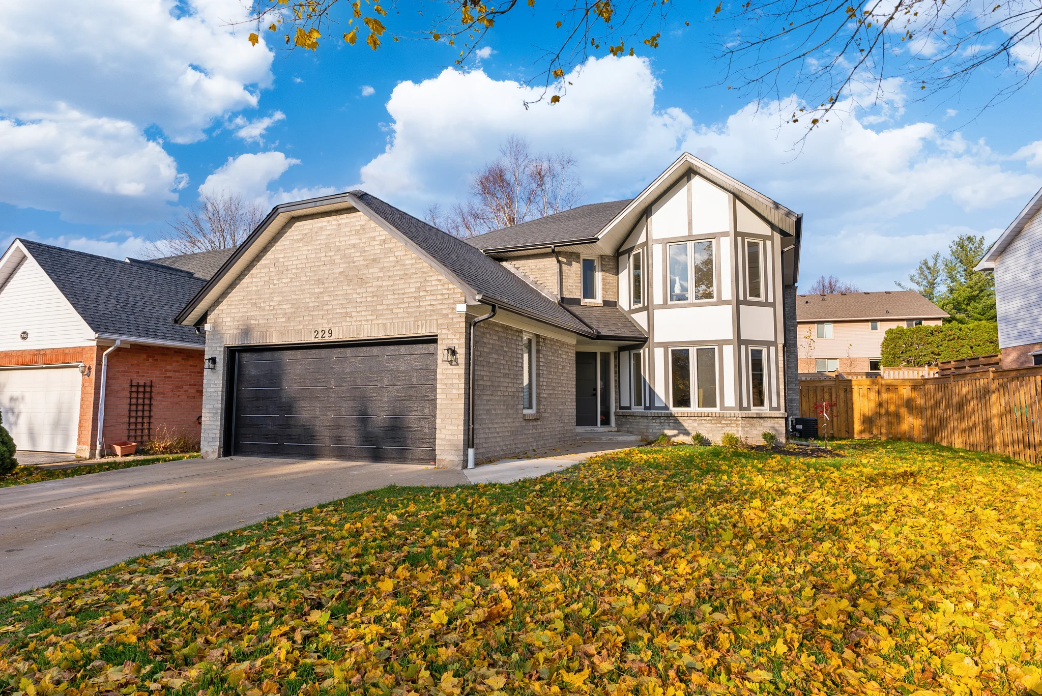 229 Amberly Boulevard, Ancaster Branded.m4v on Vimeo