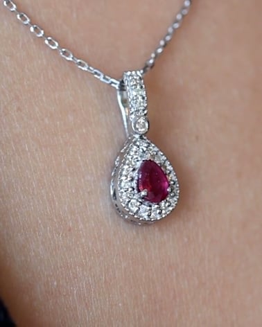 Video: 14K Gold Ruby Diamonds Necklace Pendant Gold Chain included