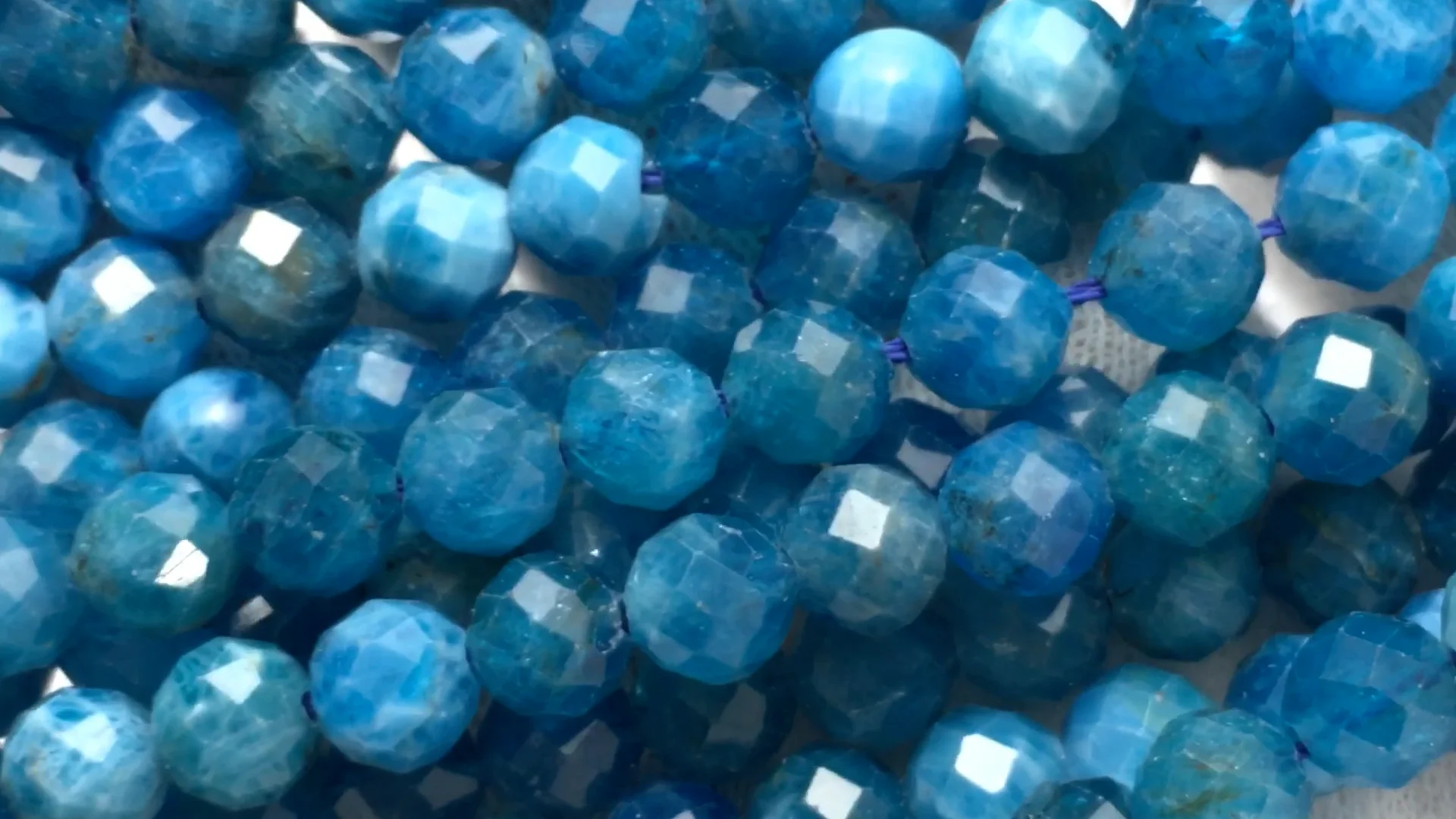 ブルーアパタイト ラウンドカット5mm ｜天然石ビーズの卸問屋・通販