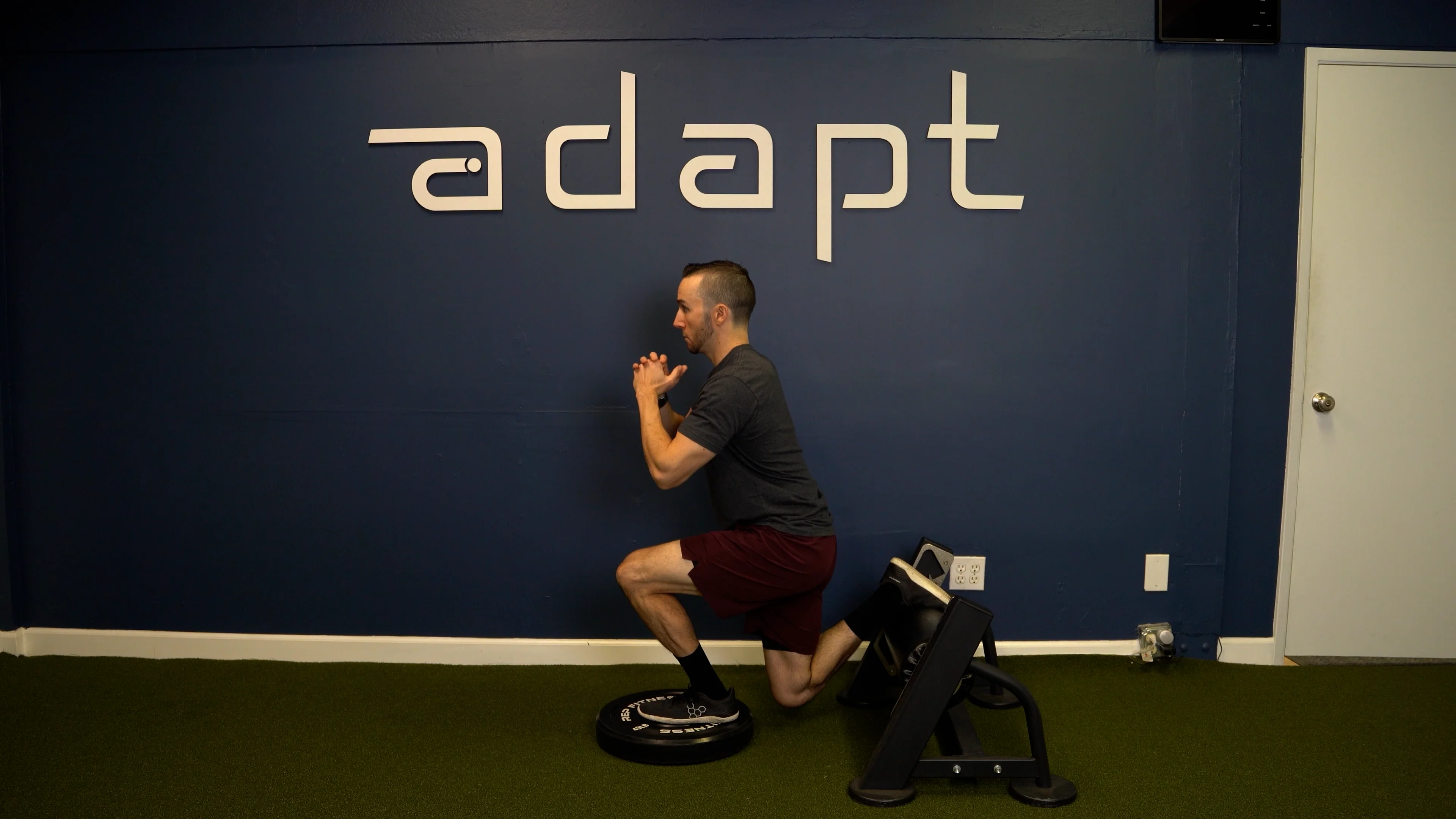 Tempo Deficit Rear Foot Elevated Split Squat (Demo)