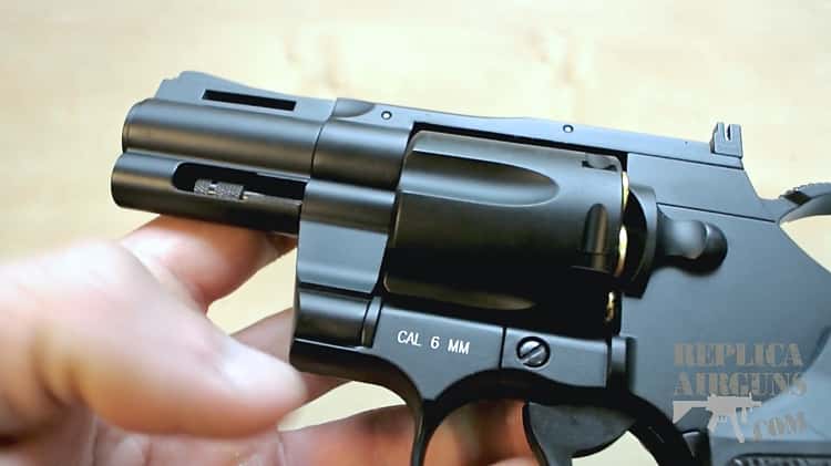 KWC 357 2.5 Inch CO2 Airsoft Revolver Table Top Review on Vimeo