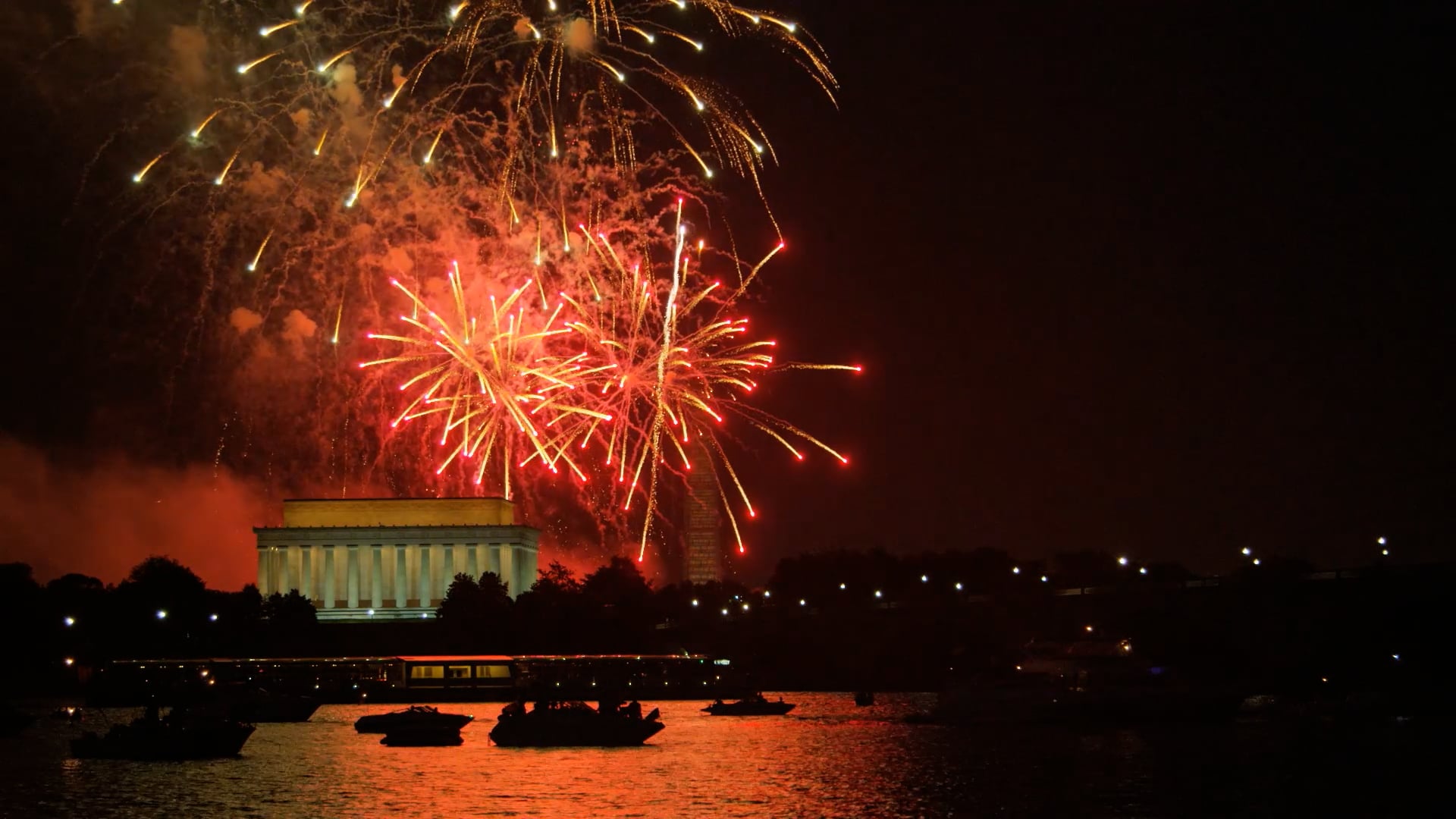 massivewashingtondcfireworksdisplay_Gkx0bOM_ on Vimeo