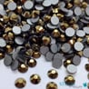 Strass à coller en verre doré hématite