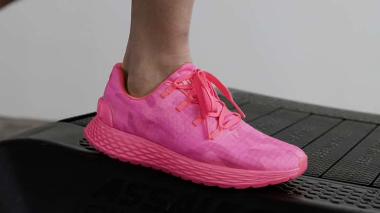 Neon pink runners online