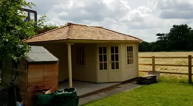 Kennet Log Cabin