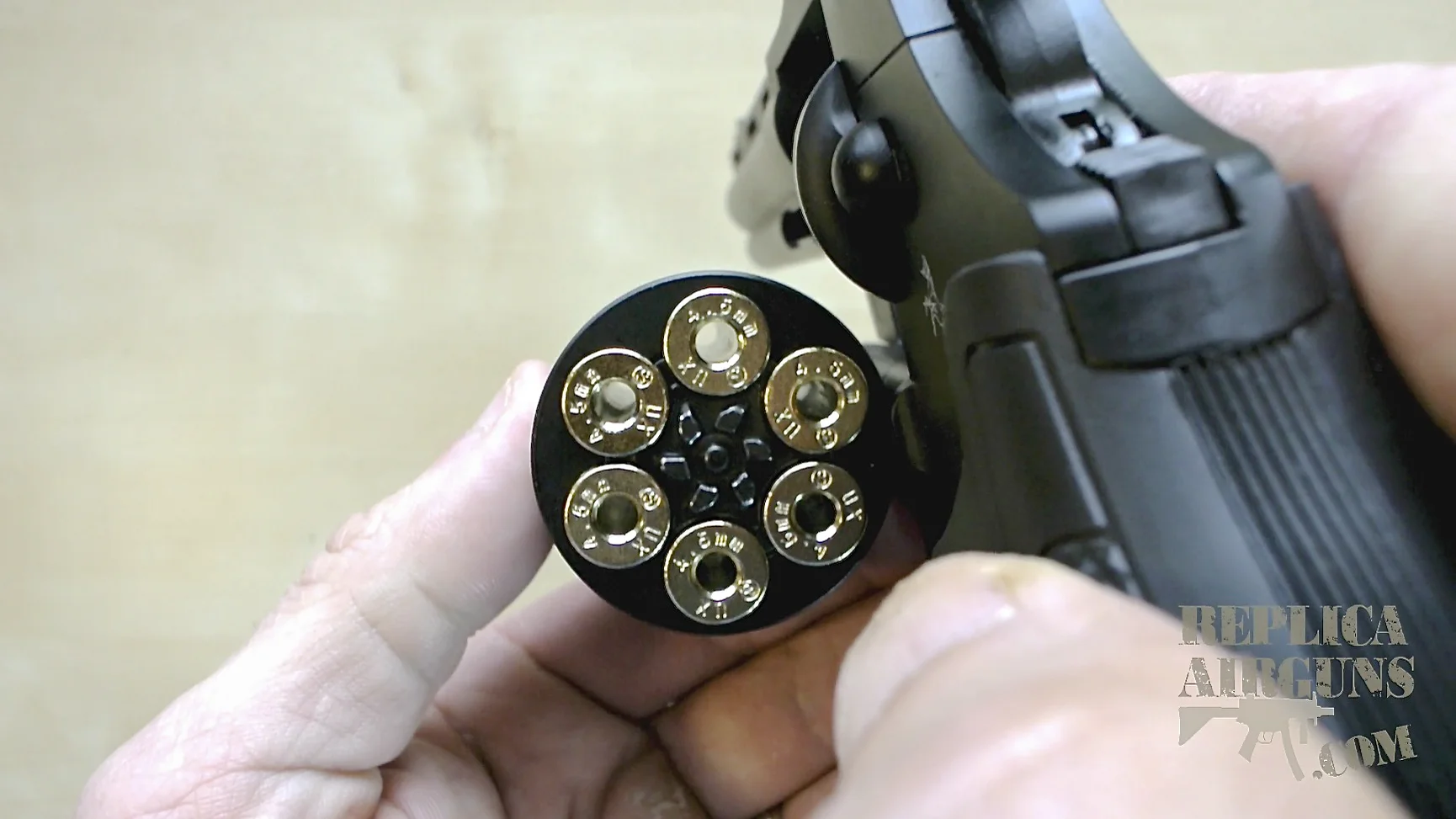 KWC 357 2.5 Inch CO2 Airsoft Revolver Table Top Review on Vimeo
