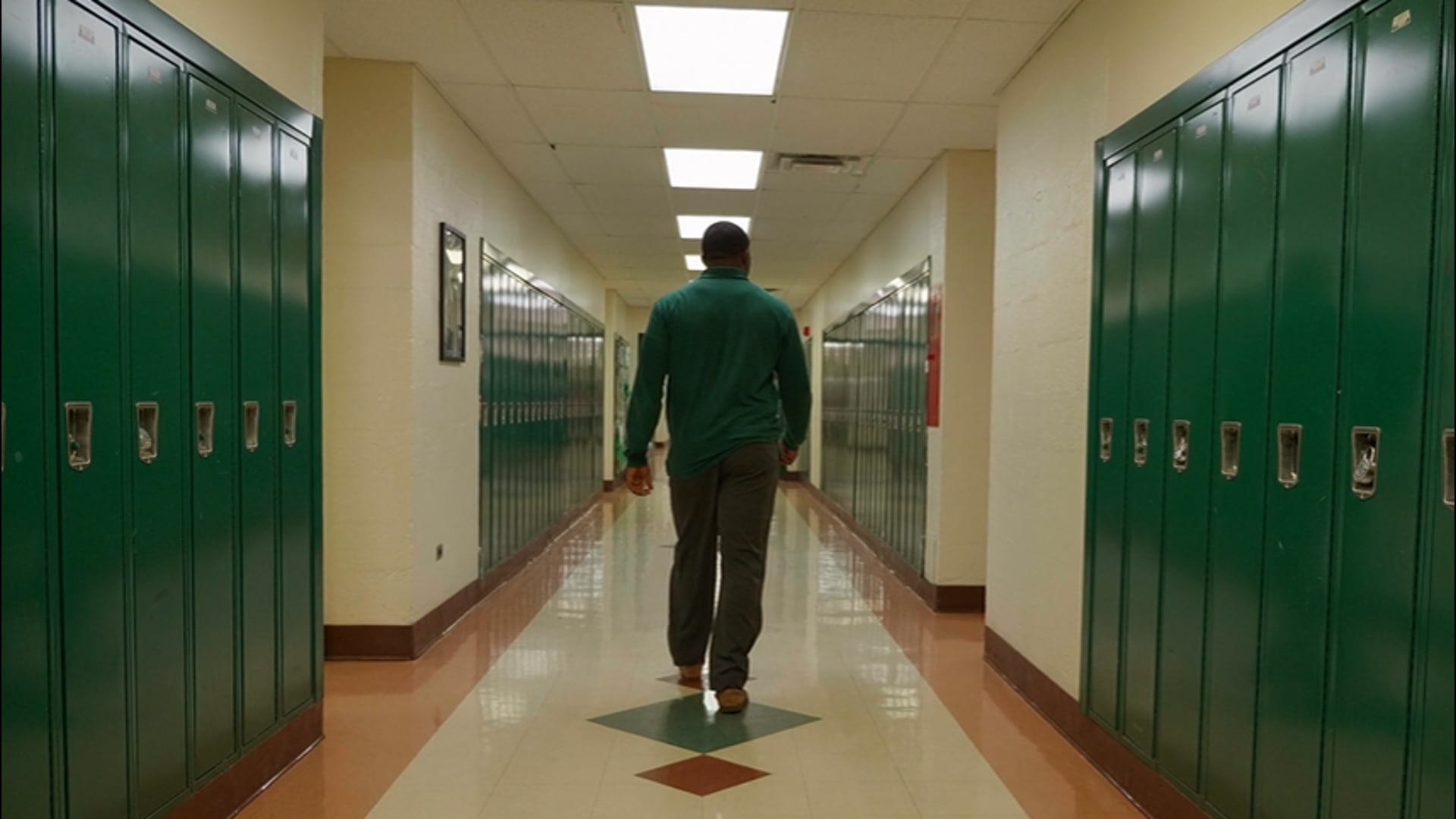 OPENING DOORS featuring Tri-County high school senior, Qy'aeir Price.