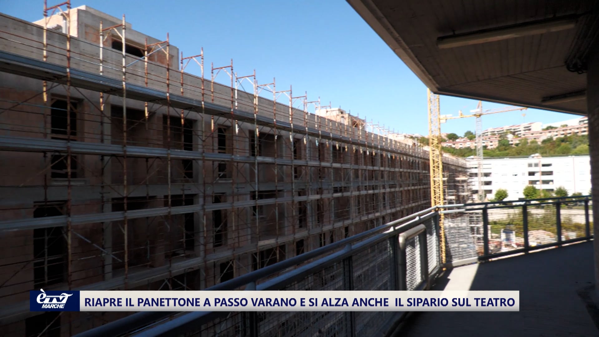 Riapre il Panettone a Passo Varano di Ancona: si rialza il sipario del piccolo grande teatro di periferia - VIDEO