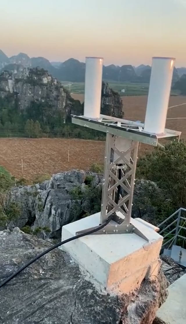 VHF : installation de l'antenne de Nanning