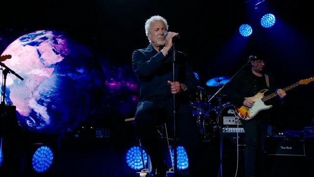 TOM JONES | LIVE AT SHEPHERDS BUSH EMPIRE - Black Skull Creative