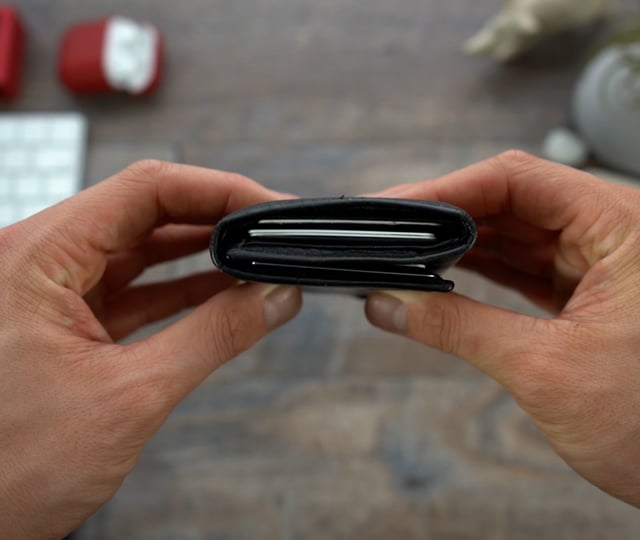 Bando 2.0 Wallet // Red video thumbnail