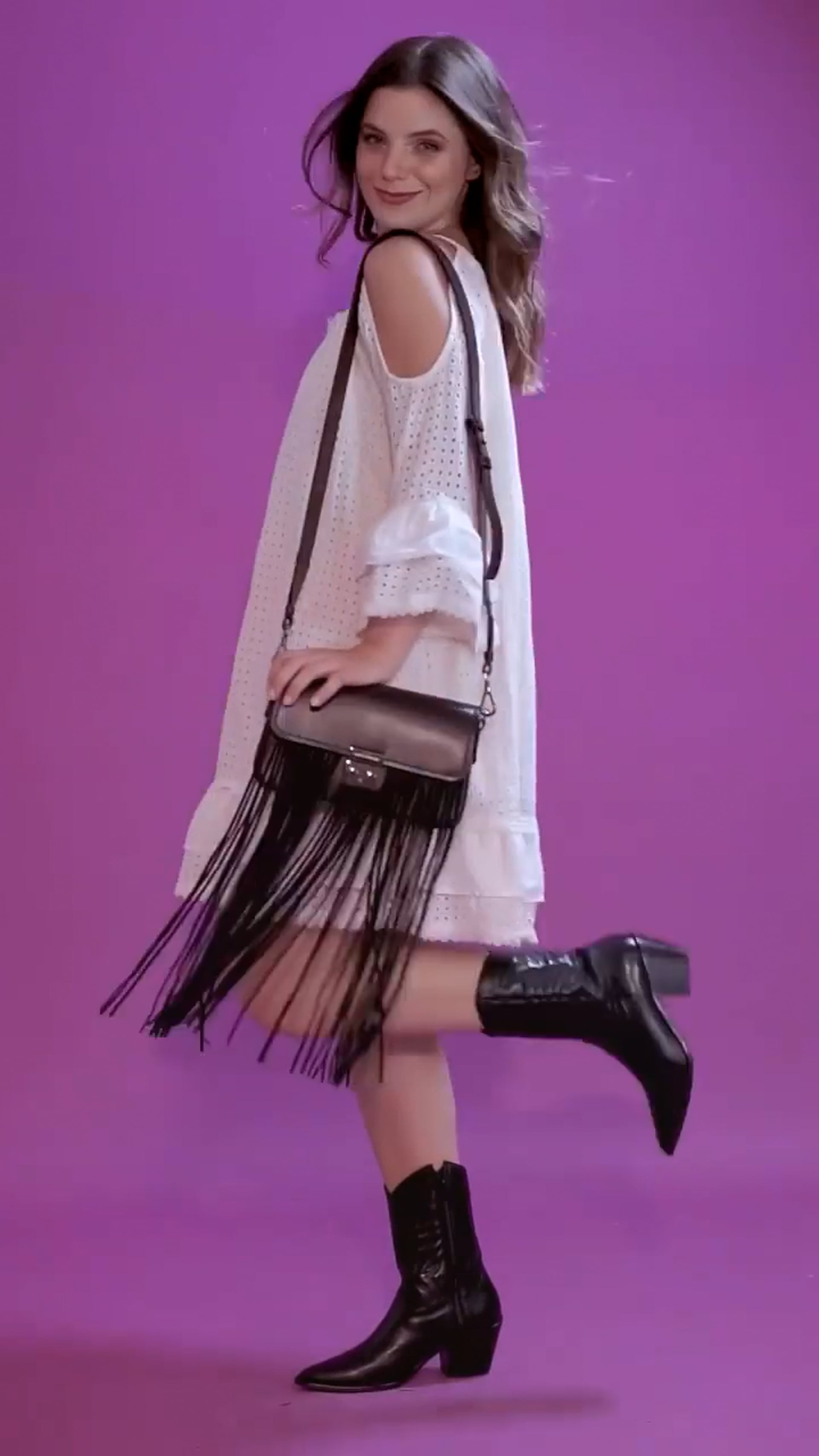 Reels com @LealThaisa-2