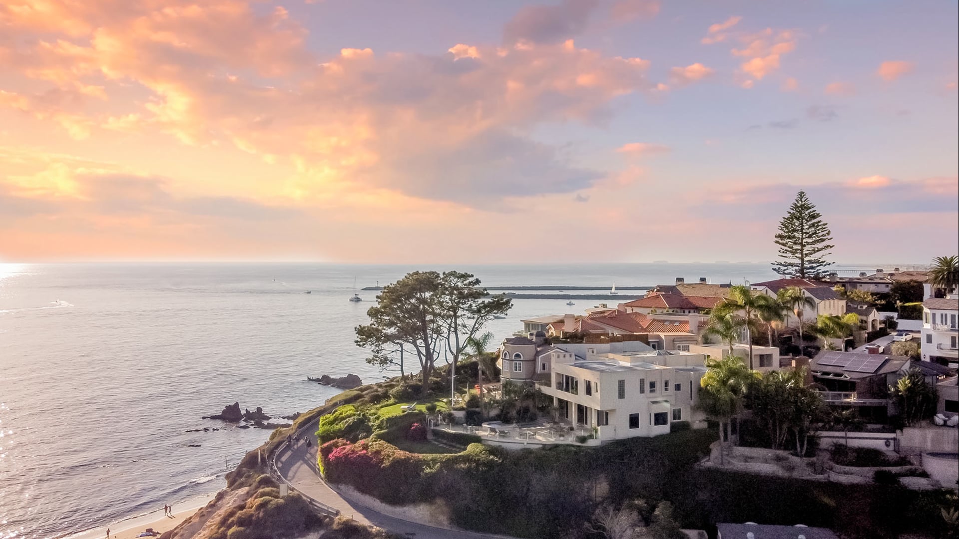 212 Hazel Dr., Corona del Mar