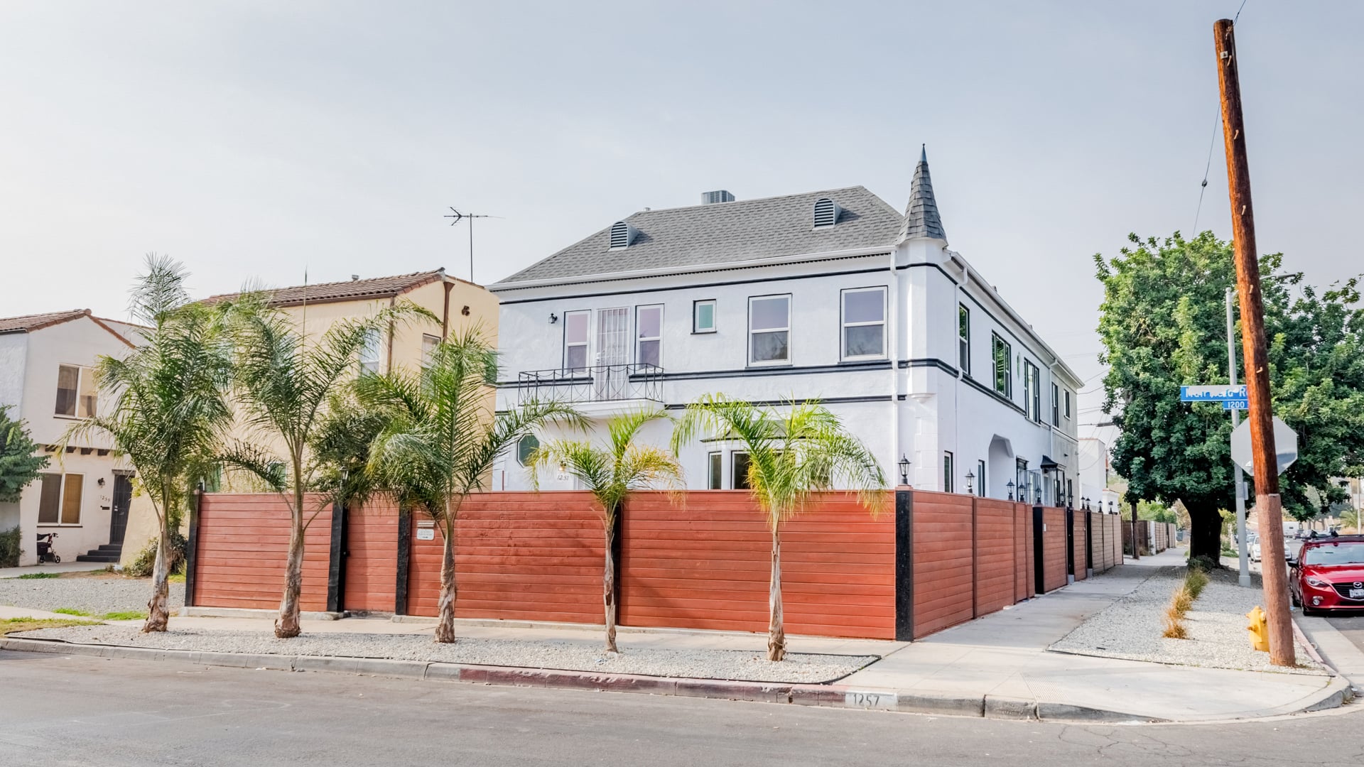 1251 S Muirfield Rd. Los Angeles, CA on Vimeo