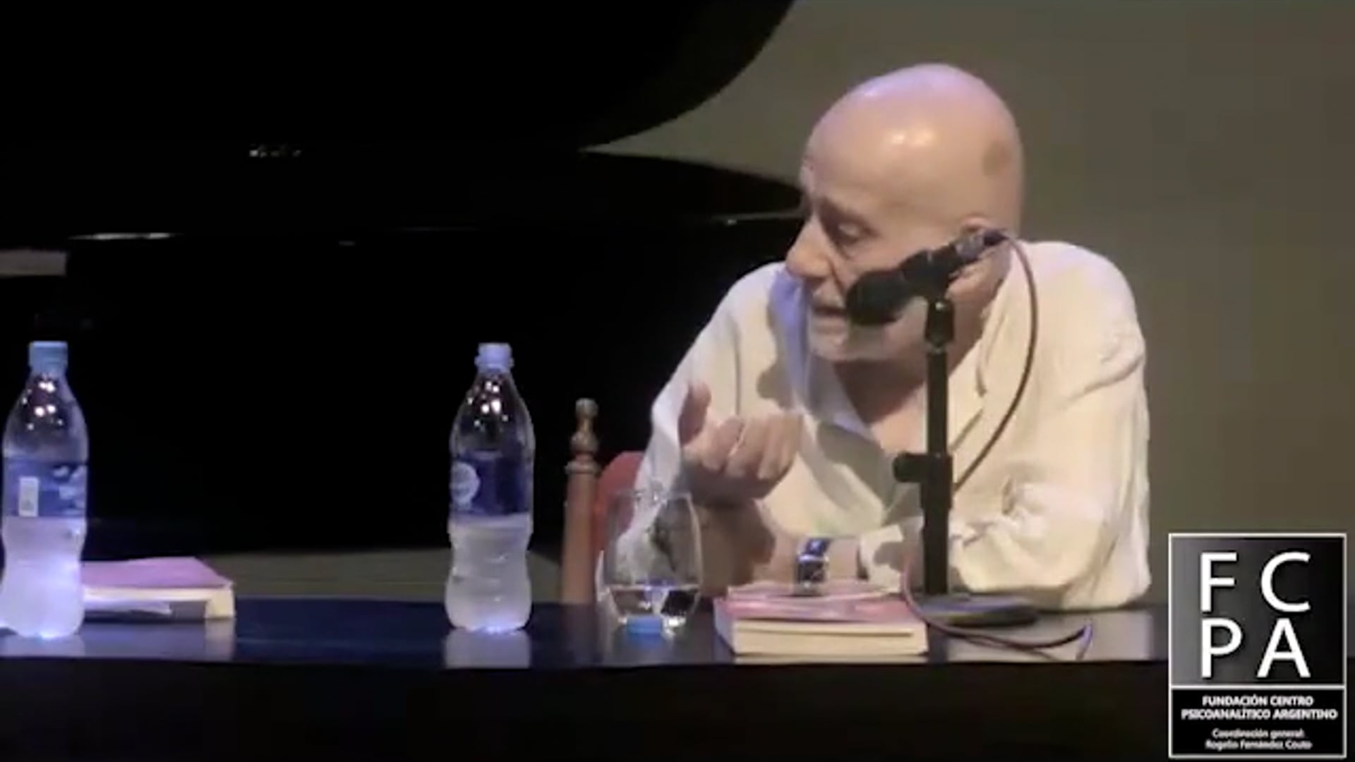 PRESENTACIÓN DE "SEÑAS HACIA LO ABIERTO. LOS ESTADOS DE ÁNIMO EN LA OBRA DE HEIDEGGER" de HUGO MUJICA