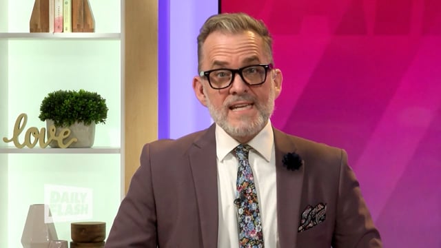 TECH THE HALLS | JENNIFER JOLLY | DailyFlash