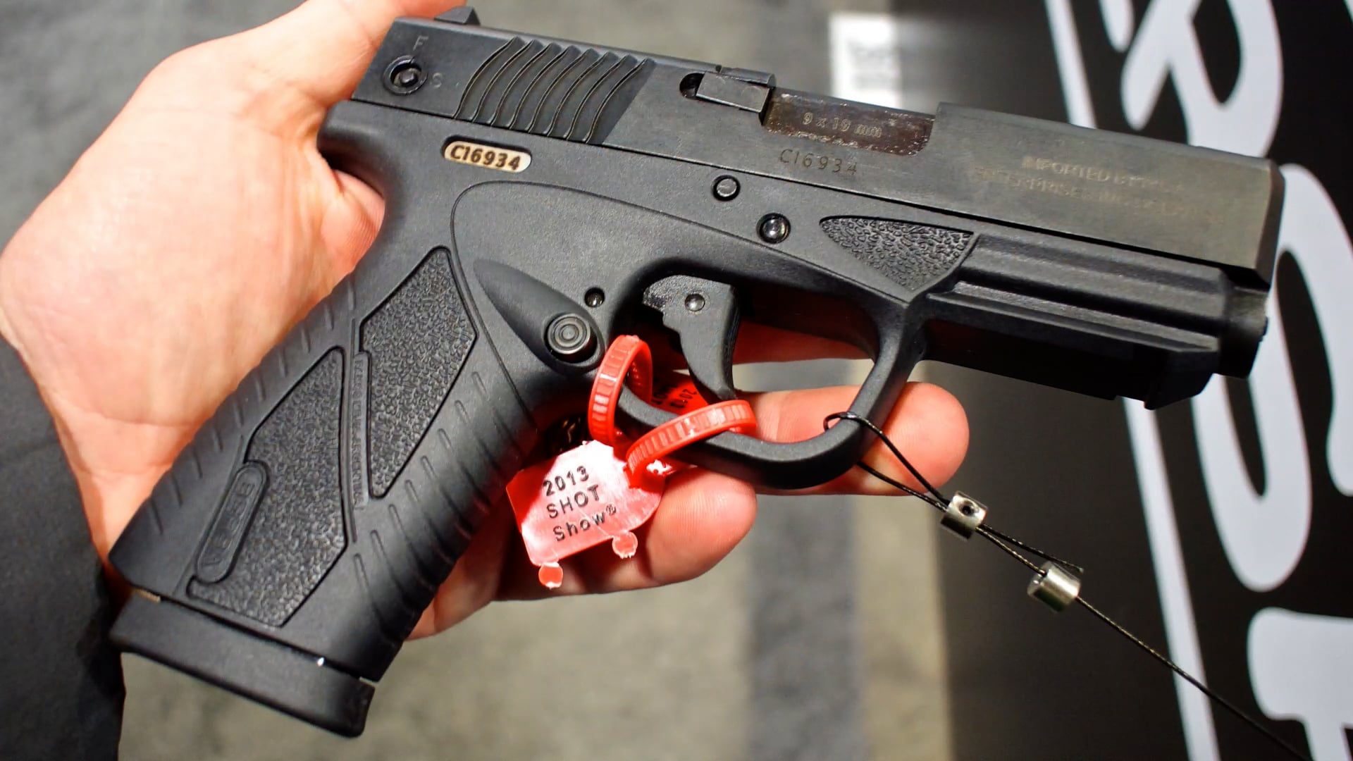 Bersa BP9CC CO2 Blowback BB Pistol Table Top Review