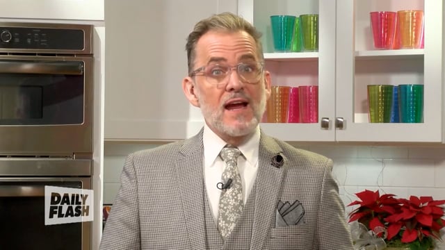 HOLIDAY GIFT GUIDE GIFT IDEAS FOR EVERYONE ON YOUR LIST | MIKE BAKO | DailyFlash