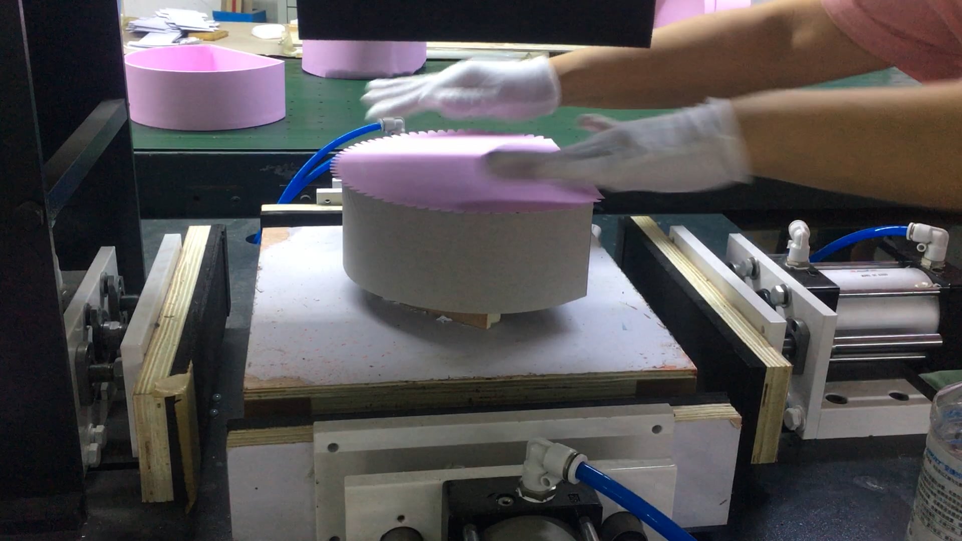 Semicircular rigid box wrapping on Vimeo