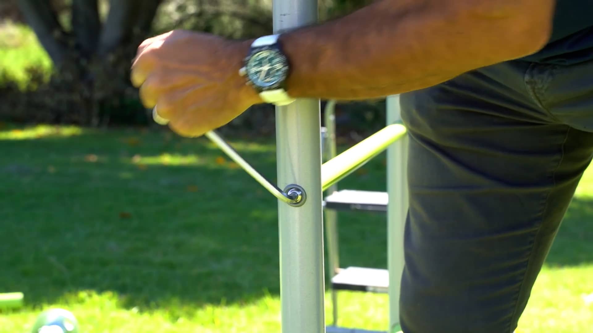 TIGHTENING BOLTS & GRUB SCREWS on Vimeo