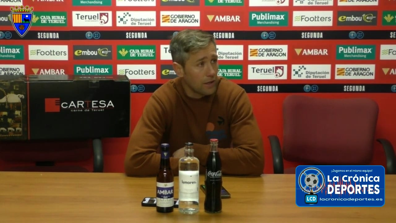 VÍCTOR BRAVO (Entrenador Teruel) CD Teruel 2-0 AE Prat / J 16 / 2ª RFEF - Grupo 3 / Fuente YouTube CD Teruel