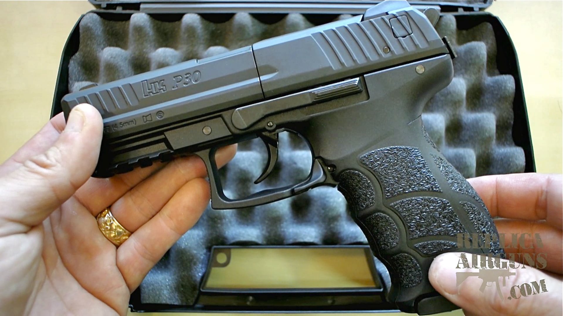 Umarex HK P30 CO2 Pellet & BB Pistol Table Top & Shooting Review