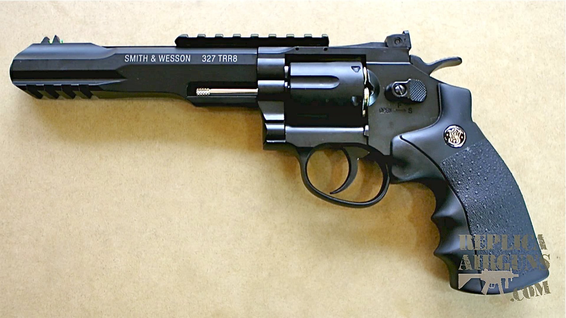 Video - Umarex Smith & Wesson 327 TRR8 CO2 BB Revolver Full Review