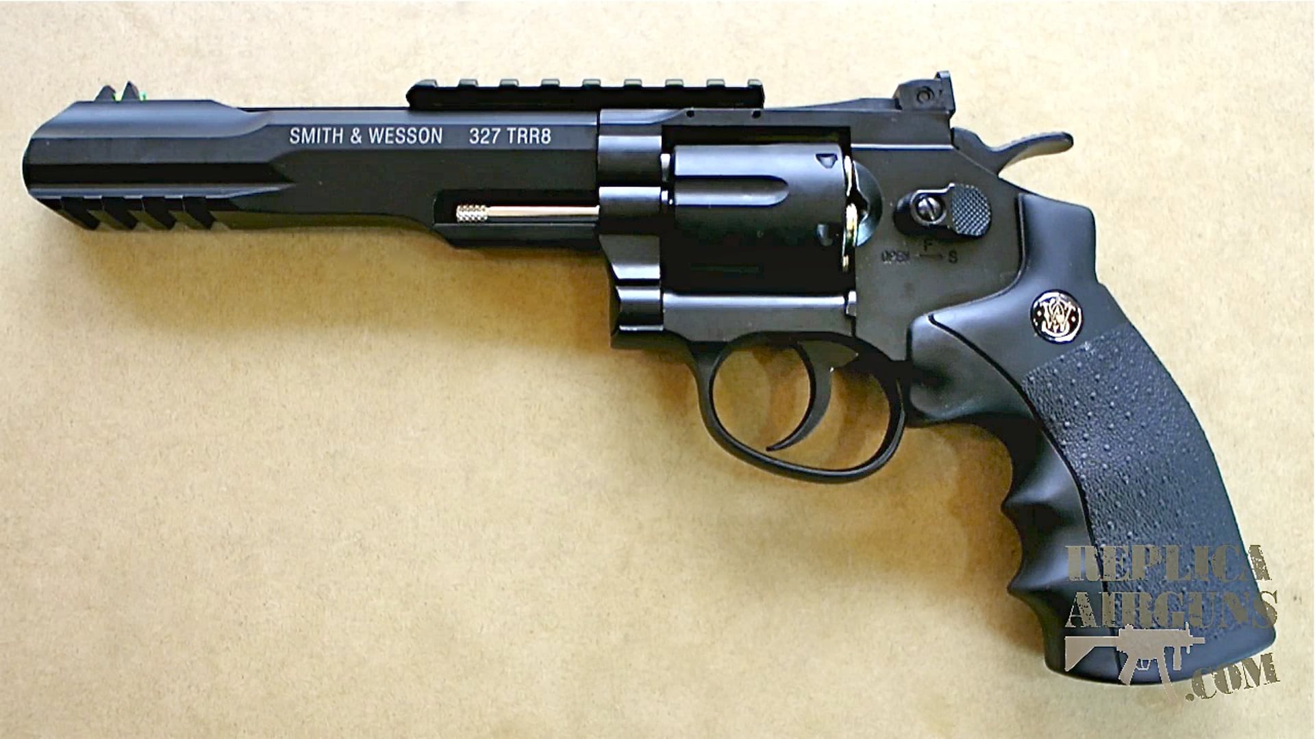 Umarex Smith & Wesson 327 TRR8 CO2 BB Revolver Full Review