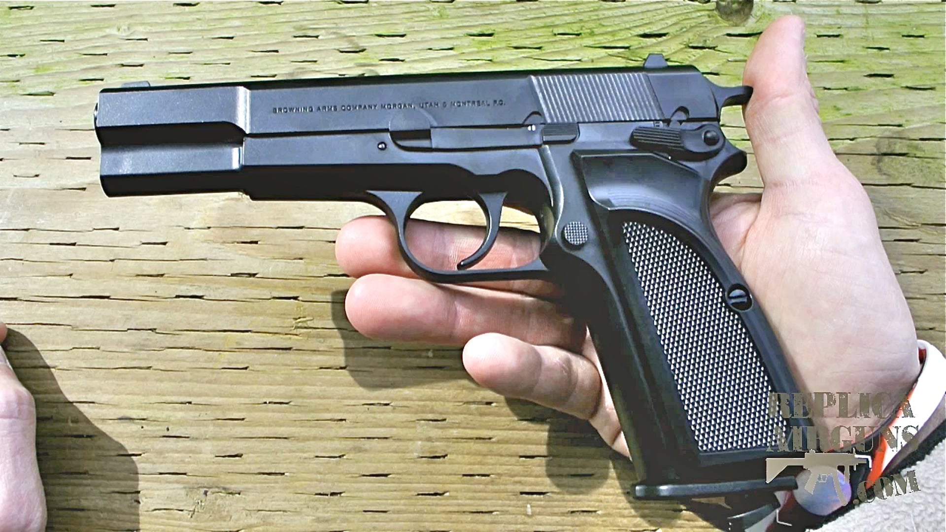 Umarex Browning Hi-power Mark III CO2 BB Pistol Preview