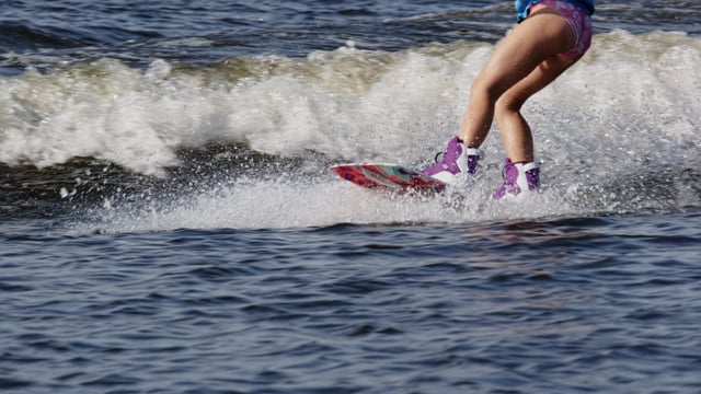2022 Ronix August Girl's Boot.mp4