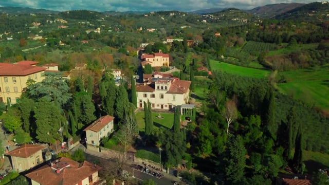 Splendida villa in un parco di un ettaro a Firenze