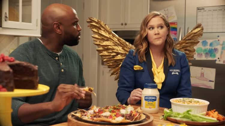 Amy schumer super outlet bowl commercial