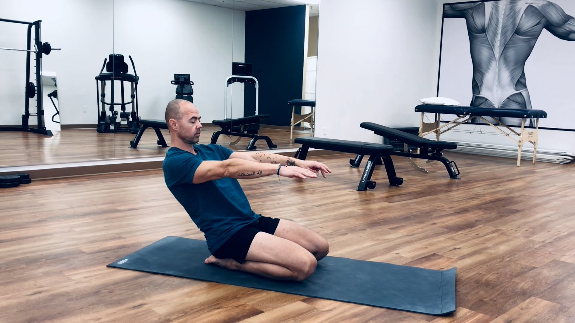 Kneeling with backward lean on Vimeo