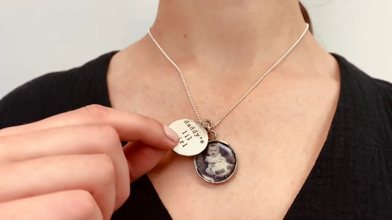 vintage LOCKET pendant 750刻印　K18 K18 K750 シルバー925 イタリア製 刻印有 ゴールド風チェーン