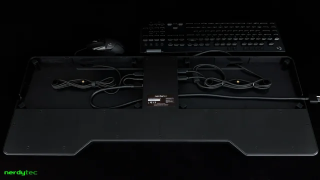 Couchmaster CYCON² Black Edition Bureau de jeu pour souris et clavier (pour  PC, PS4/5, Xbox One/Series X), ordinateur portable ergonomique pour canapé  et lit : : Électronique