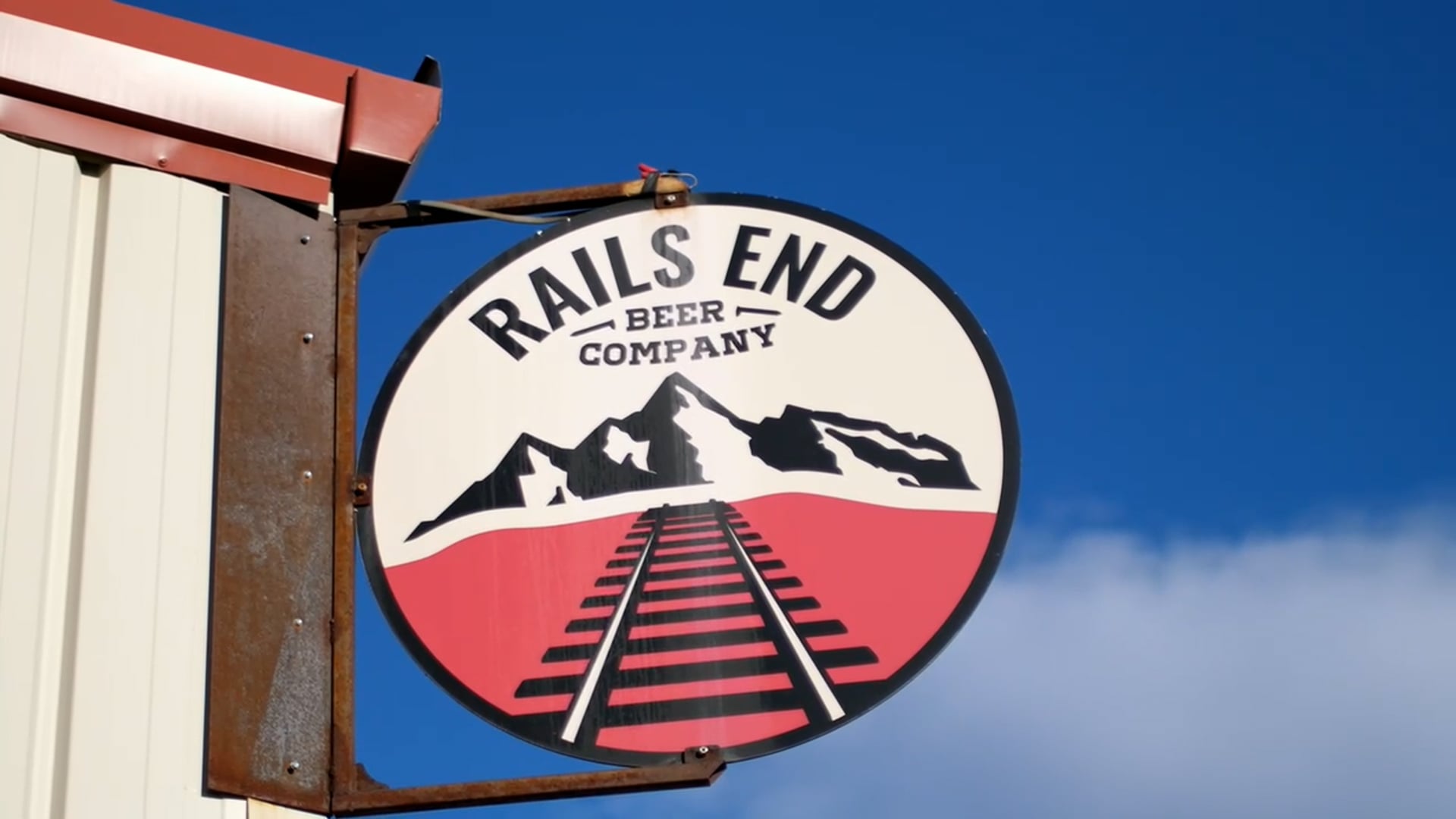 Rails End Mini Commercial