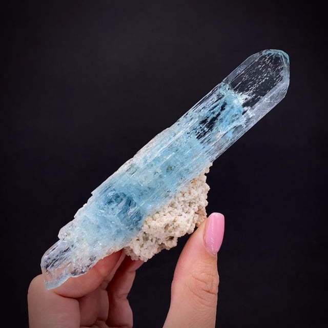 Beryl var. Aquamarine on Albite